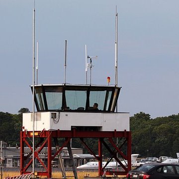 East Hampton Airport