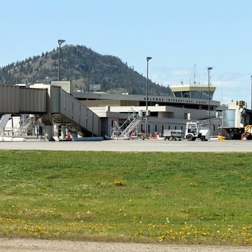 Reviews Kelowna International Airport