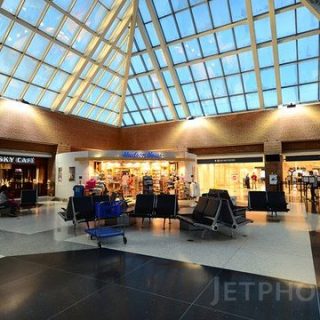 Newport News Williamsburg International Airport