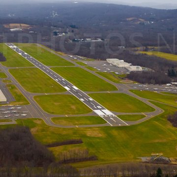 Oxford Waterbury Airport