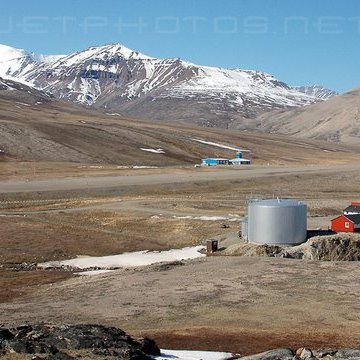 Qaarsut Airport